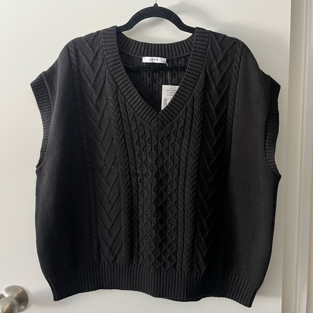 NWT Ricki's Black Cable Knit V-Neck Sweater Vest